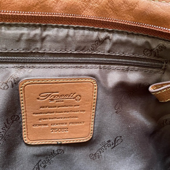 Fossil Genuine Leather Shoulder Bag!!! - Picture 5 of 8